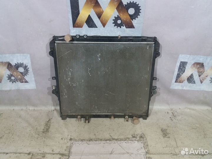 Toyota HiLux 15- Радиатор Основной Бу оригинал
