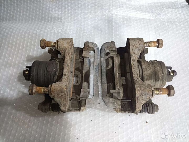 Суппорт задний Nissan Patrol