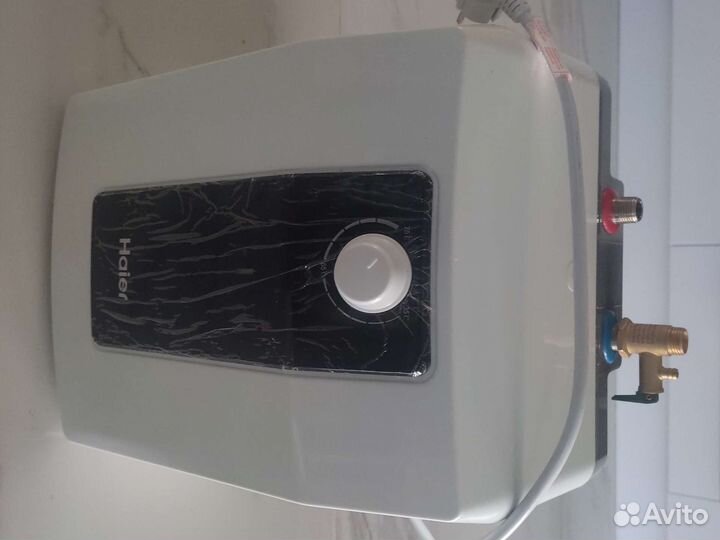 Водонагреватель 15л под раковину