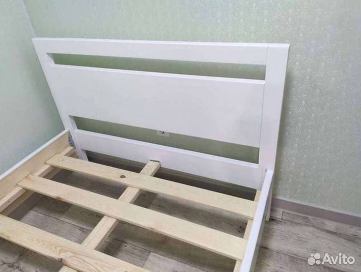 Кровать из массива березы