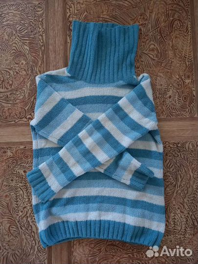 Свитер полосатый
