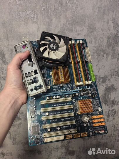 Gigabyte GA-P43-ES3G +e8400 +2 gb