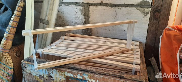 Пчелы и улья