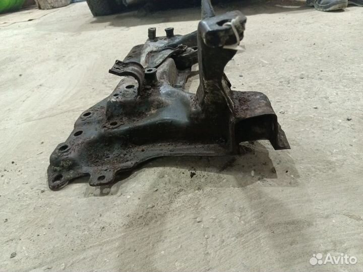 Подрамник передний Ford Focus