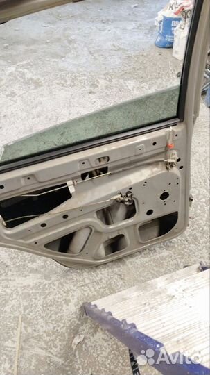 Задняя левая дверь лада калина