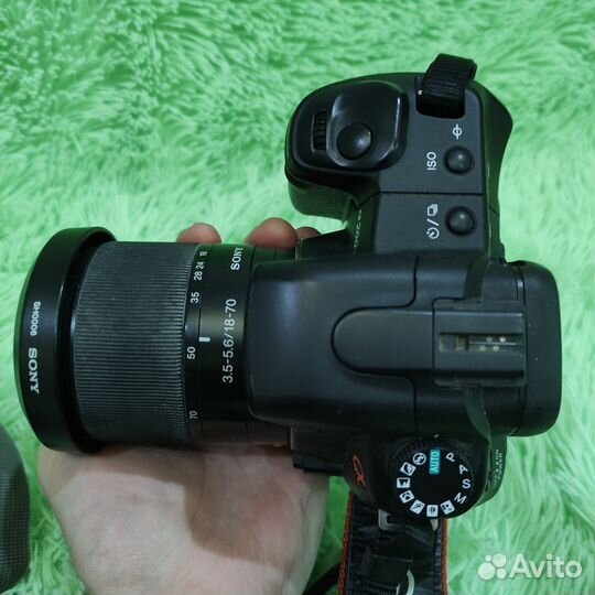 Зеркальный фотоаппарат Sony 200 б/у рабочий