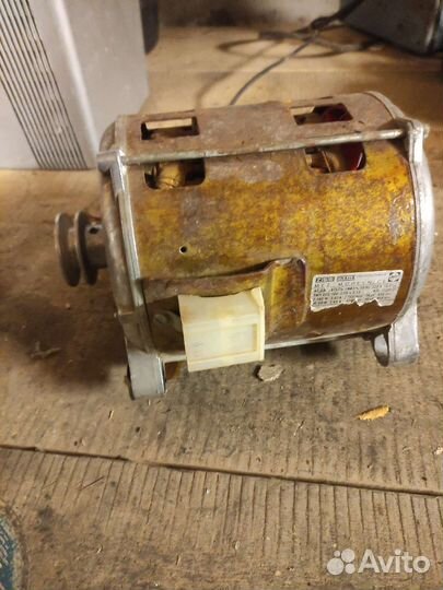 Электродвигатель 220В ZSE praha Dpc 100-2