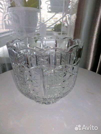 Хрустальная ваза