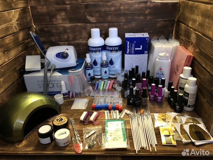 Маникюрный набор с лампой и аппаратом strong 210