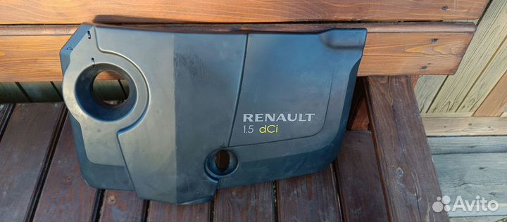 Декоративная крышка двигателя Renault Megane 2