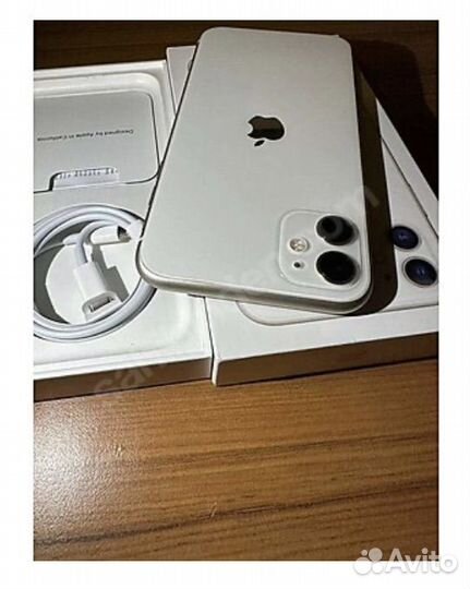 iPhone 11, 64 ГБ