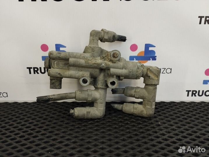 2158373 Клапан ускорительный