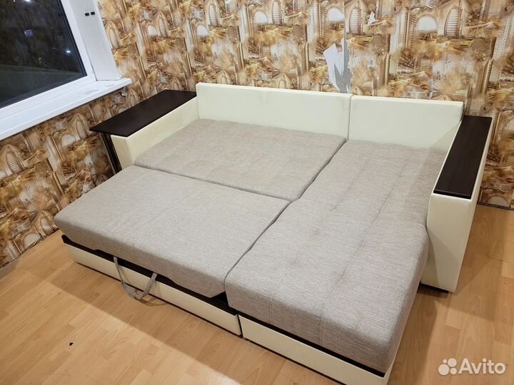 Диван угловой