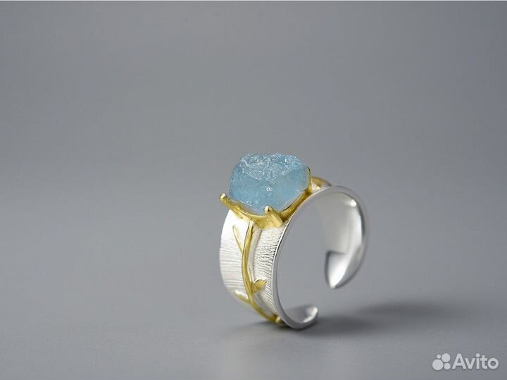 Кольцо «leaves with aquamarine»