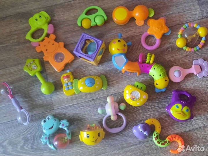 Погремушки, неваляшка и многое другое