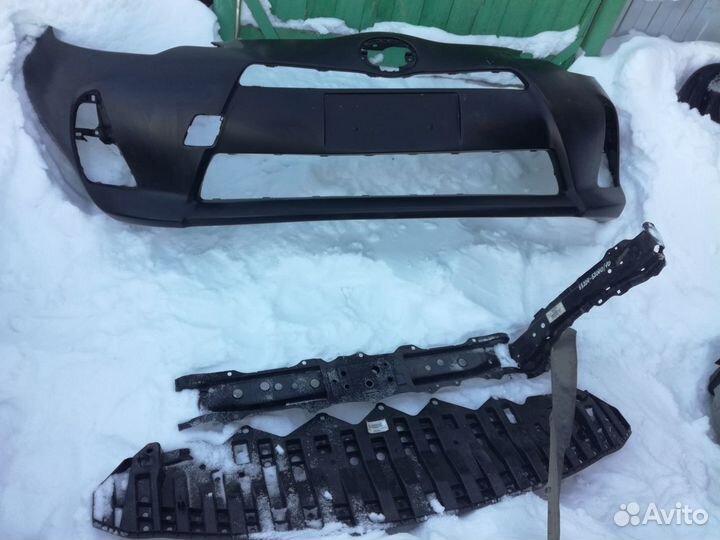 Бампер передний тойота аква