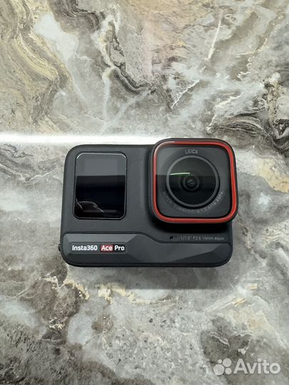 Insta 360 ace pro + аксессуары