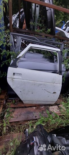 Дверь лада приора задняя правая других нет