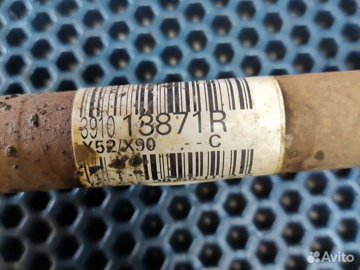 Привод левый Renault Sandero Stepway 2