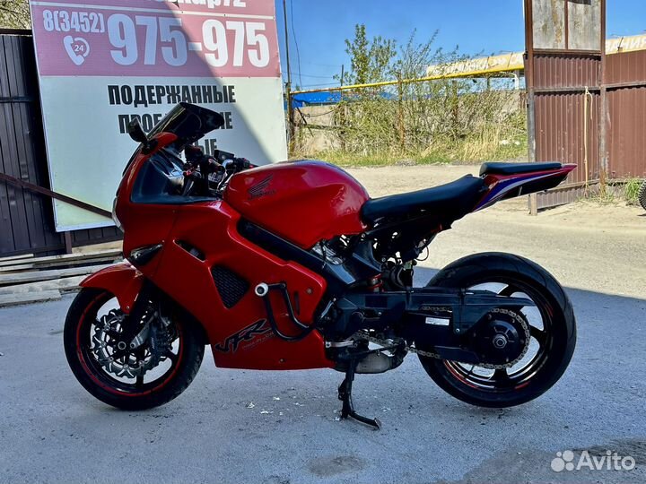 Honda VFR 800