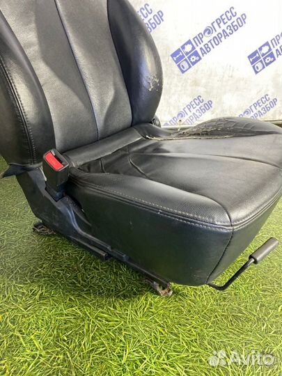 Сиденье переднее левое Hyundai Terracan