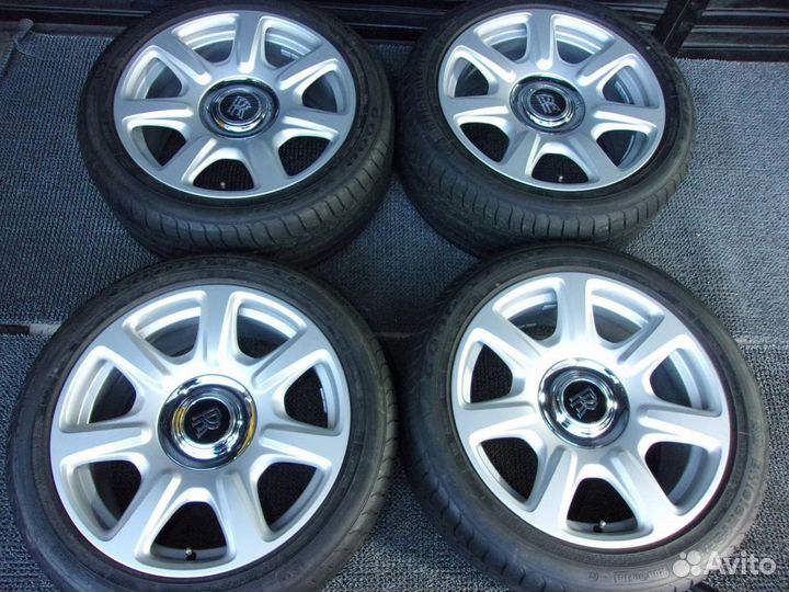 Оригинальные колеса на Rolls-Royce