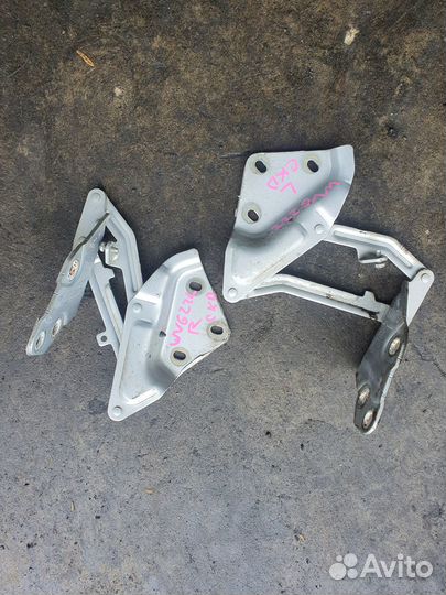 Петля капота c VW Touareg 7LA, 7L6, 7L7 AZZ; BAA, BKJ, BMV, BMX, BRJ