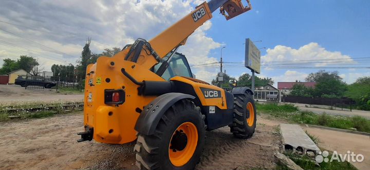 Телескопический погрузчик JCB 550-80, 2014