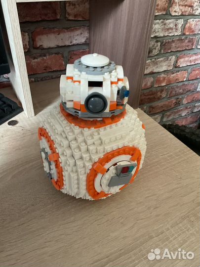 Лего модэль би би 8