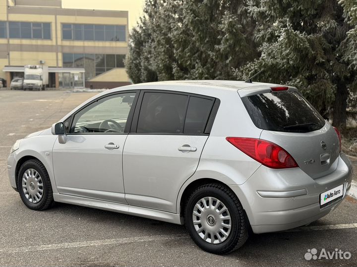 Nissan Tiida 1.6 AT, 2011, 294 000 км