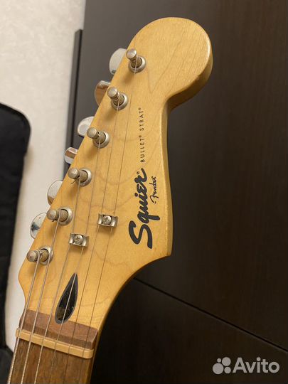 Электрогитара Fender Squier Bullet Strat + комбик