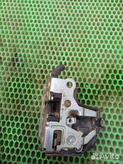 Замок двери задний правый Chery Bonus