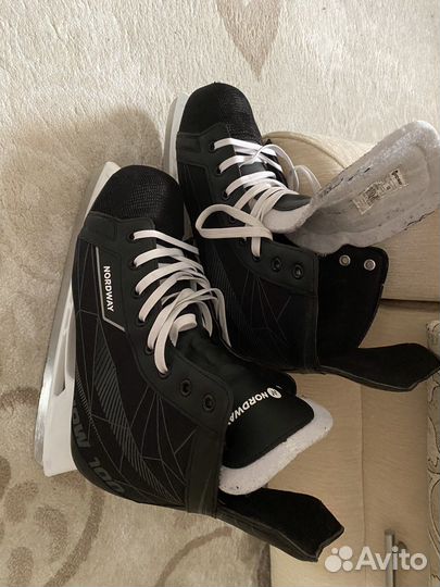 Коньки хоккейные 45 размер