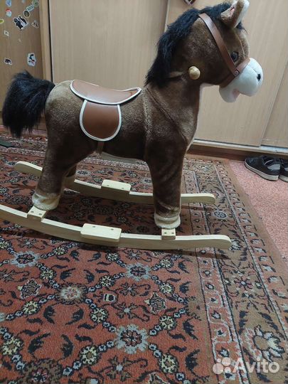 Детская качалка лошадь