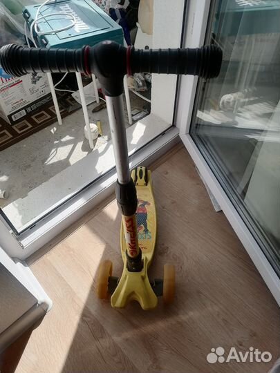 Самокат детский трехколесный