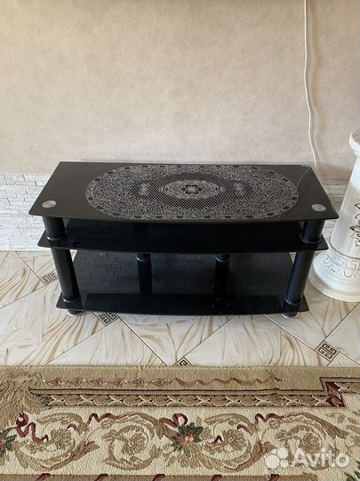 Стеклянная тумба