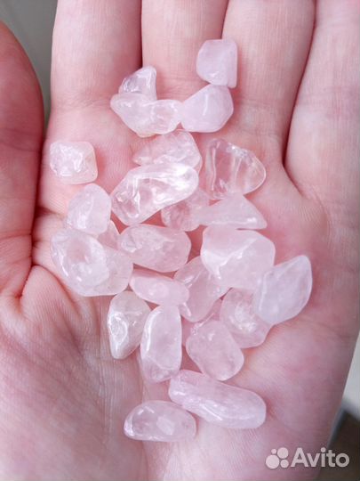 Натуральный обработанный розовый кварц