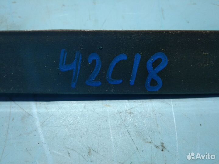 Накладка крыла заднего левого Mercedes-Benz W124