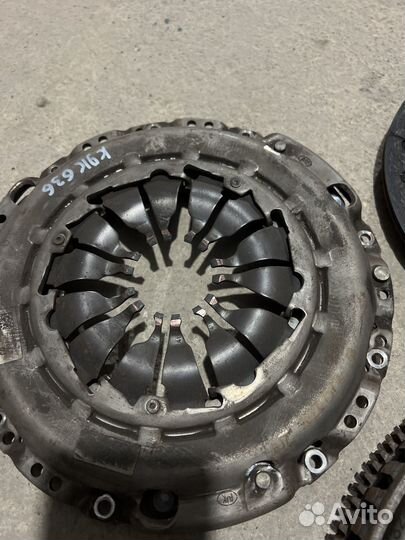 Маховик Демпферный 1.5dci К9К Renault Scenic