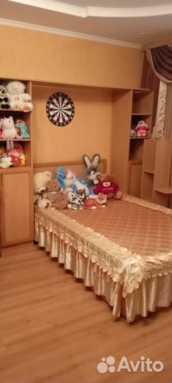 Спальный гарнитур