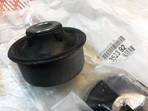 Сайлентблок переднего рычага задние