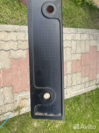 Брызговик правый Nissan Qashqai J11