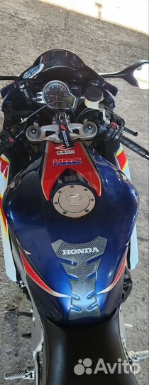 Honda cbr 1000rr faerblade