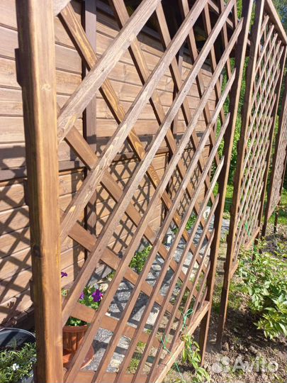 Шпалера деревянная. Решётка для растений