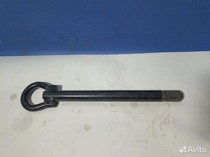 Крюк буксировочный Renault Sandero 2