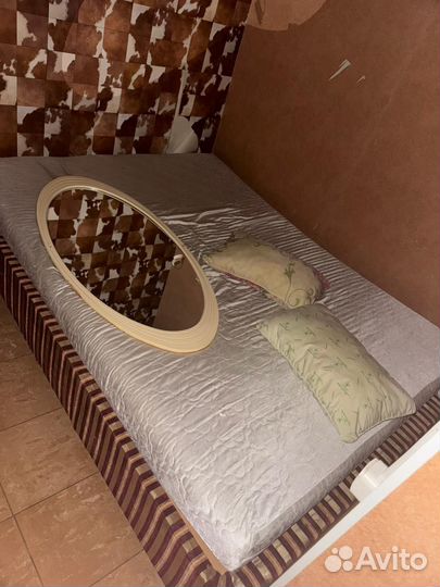 Кровать с матрасом самовывоз