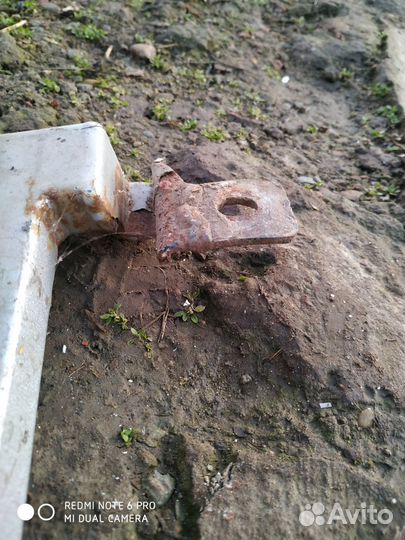 Кронштейн запасного колеса LADA largus