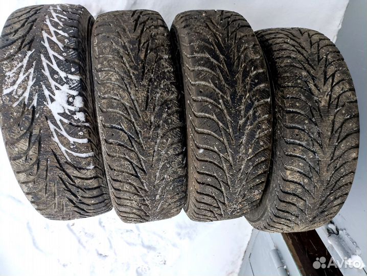 Yokohama Ice Guard Stud IG55 215/60 R17