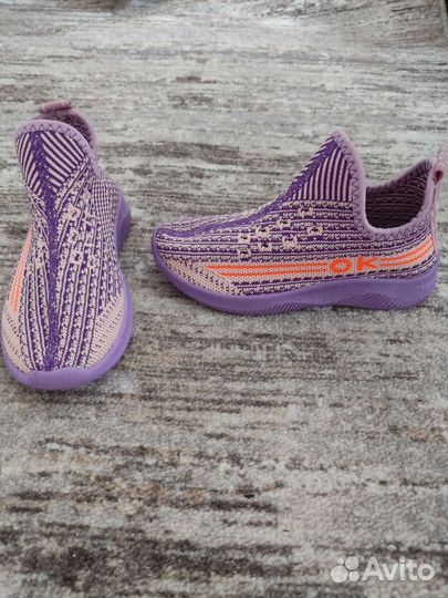 Кроссовки для девочки 28