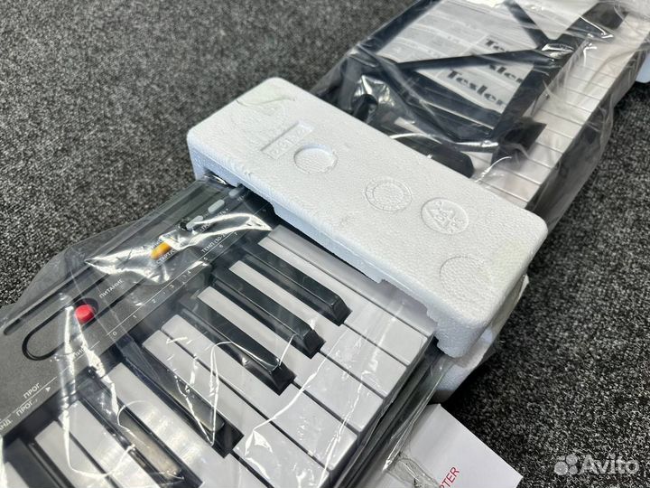 Синтезатор tesler kb 6150